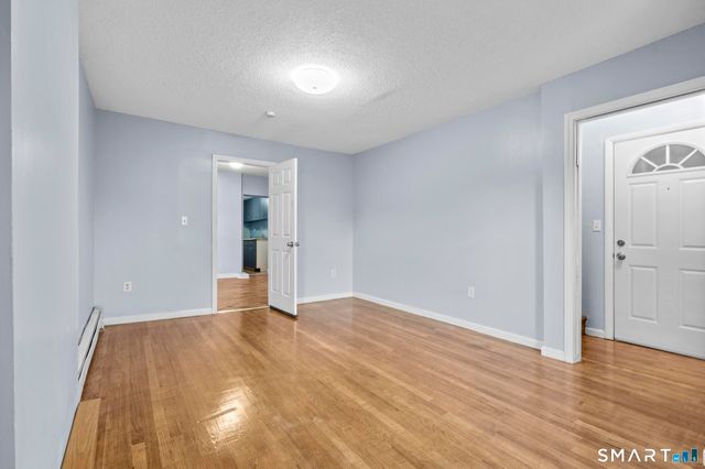 87 Amity Street, Hartford, CT 06106