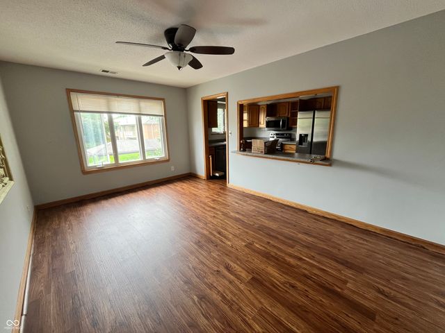 354 Hunters Lane APT C, Carmel, IN 46032