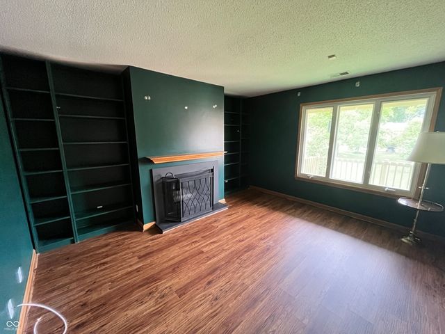354 Hunters Lane APT C, Carmel, IN 46032