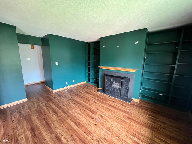 354 Hunters Lane APT C, Carmel, IN 46032