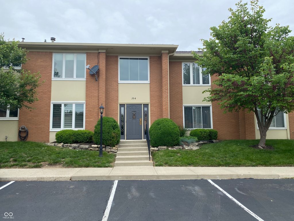 354 Hunters Lane APT C, Carmel, IN 46032