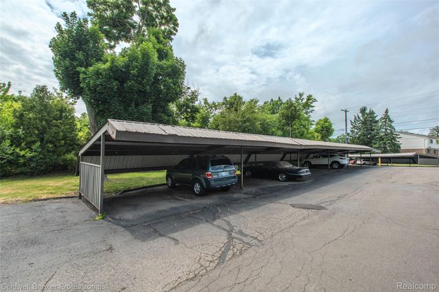30078 W 12 Mile Rd 99, Farmington Hills, MI 48334