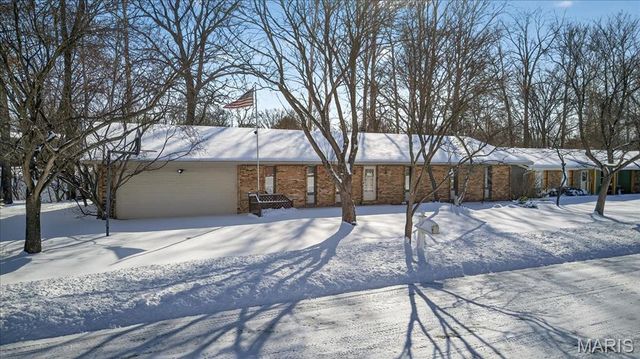 216 Shelburne Drive, St Charles, MO 63301