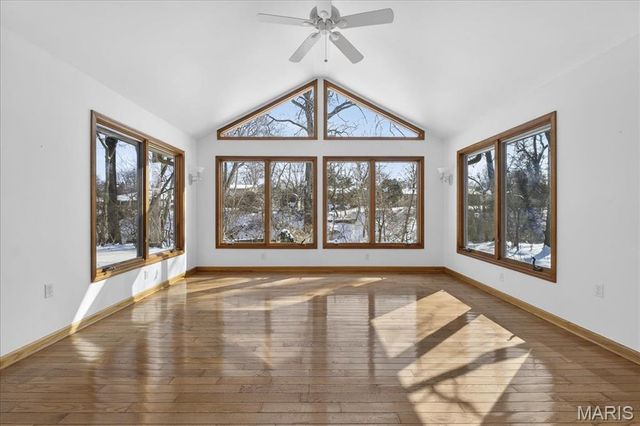 216 Shelburne Drive, St Charles, MO 63301