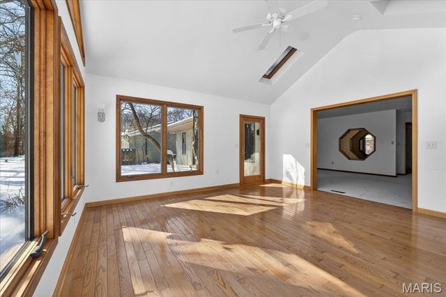 216 Shelburne Drive, St Charles, MO 63301