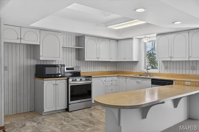 216 Shelburne Drive, St Charles, MO 63301