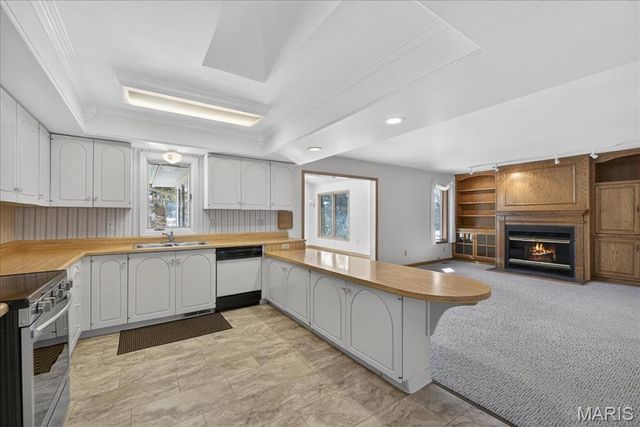 216 Shelburne Drive, St Charles, MO 63301