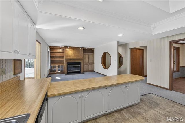 216 Shelburne Drive, St Charles, MO 63301