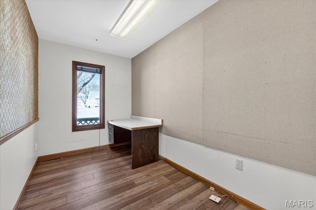 216 Shelburne Drive, St Charles, MO 63301