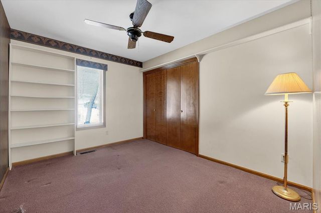 216 Shelburne Drive, St Charles, MO 63301