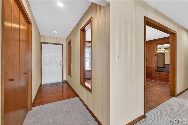 216 Shelburne Drive, St Charles, MO 63301