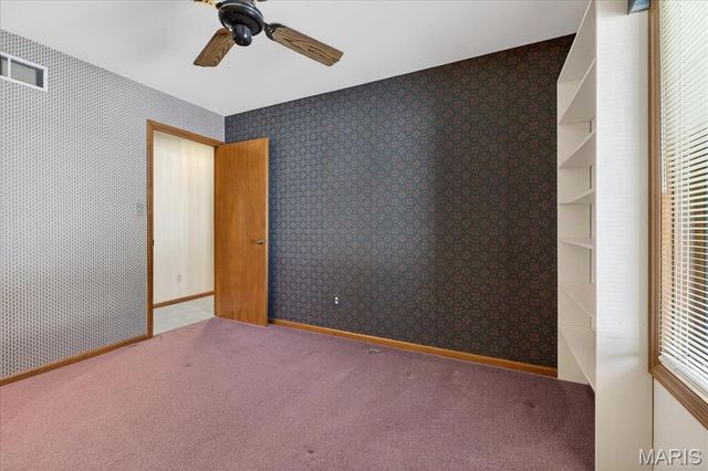 216 Shelburne Drive, St Charles, MO 63301