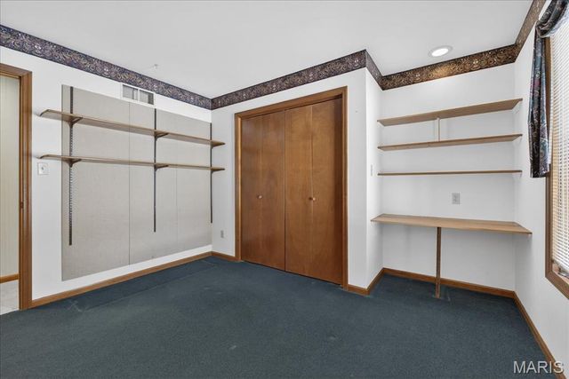 216 Shelburne Drive, St Charles, MO 63301