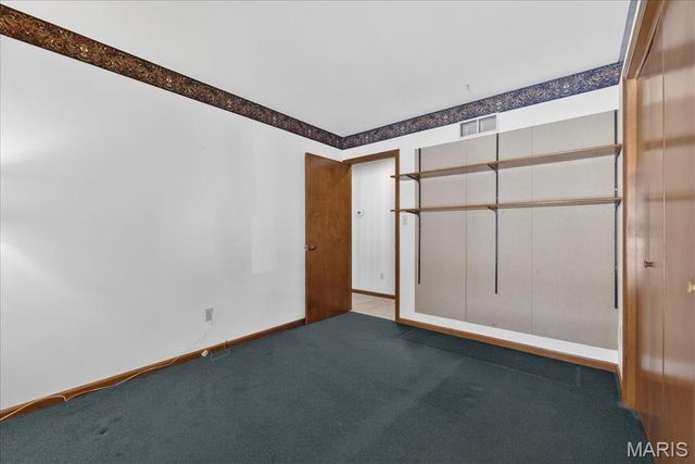 216 Shelburne Drive, St Charles, MO 63301