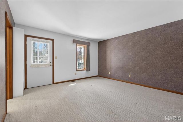 216 Shelburne Drive, St Charles, MO 63301