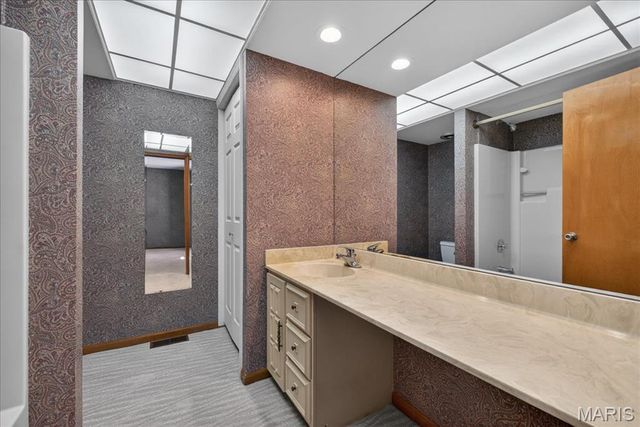 216 Shelburne Drive, St Charles, MO 63301