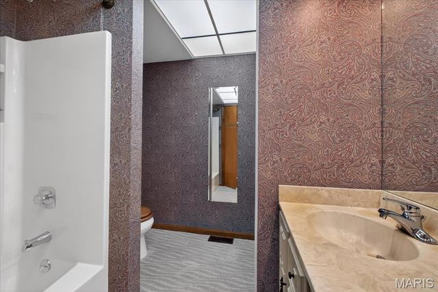 216 Shelburne Drive, St Charles, MO 63301