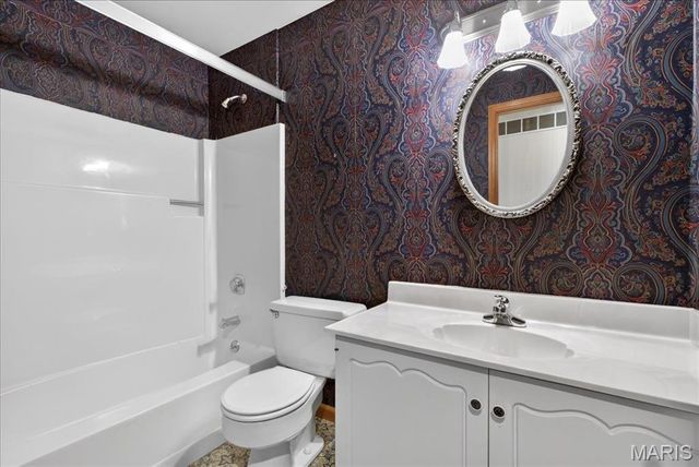 216 Shelburne Drive, St Charles, MO 63301