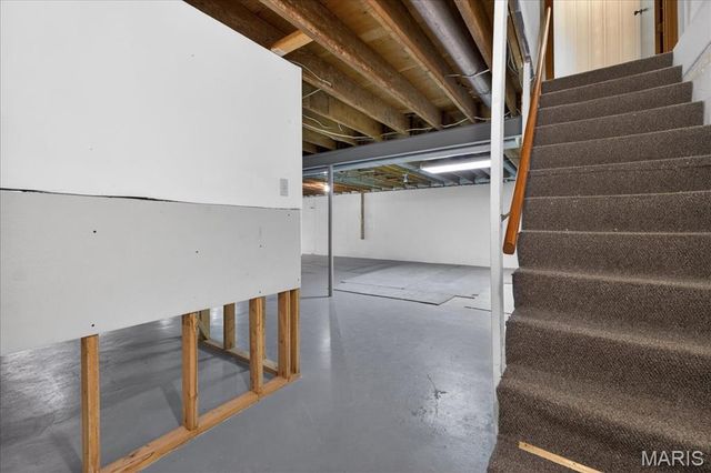 216 Shelburne Drive, St Charles, MO 63301