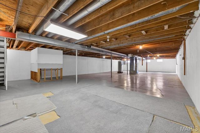 216 Shelburne Drive, St Charles, MO 63301