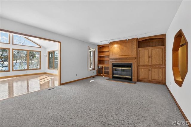 216 Shelburne Drive, St Charles, MO 63301