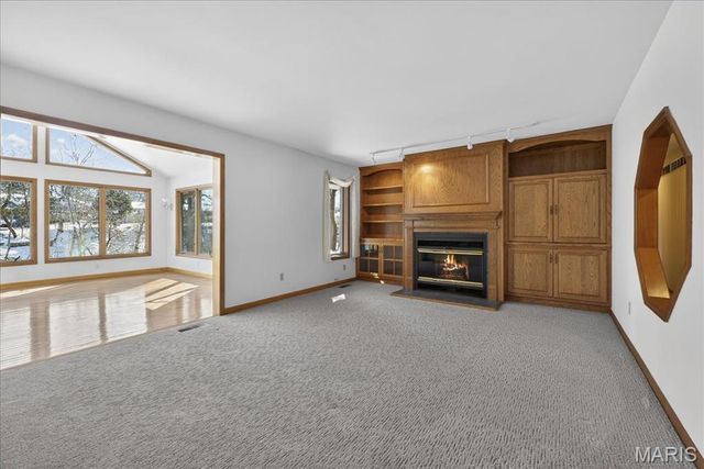 216 Shelburne Drive, St Charles, MO 63301