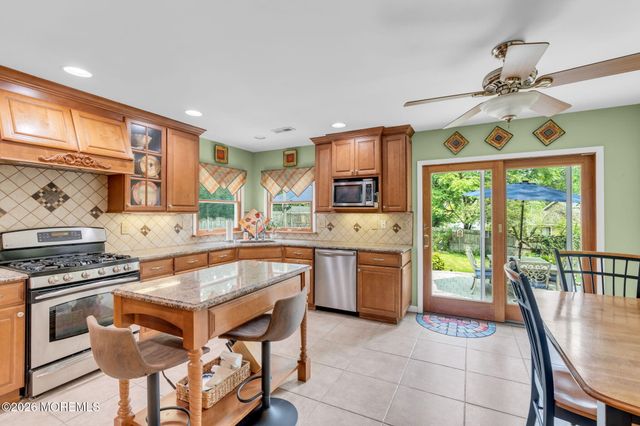 6 Detroit Court, Jackson, NJ 08527