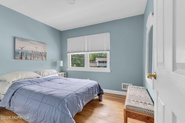 6 Detroit Court, Jackson, NJ 08527