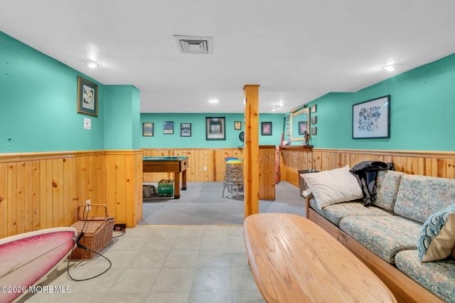 6 Detroit Court, Jackson, NJ 08527