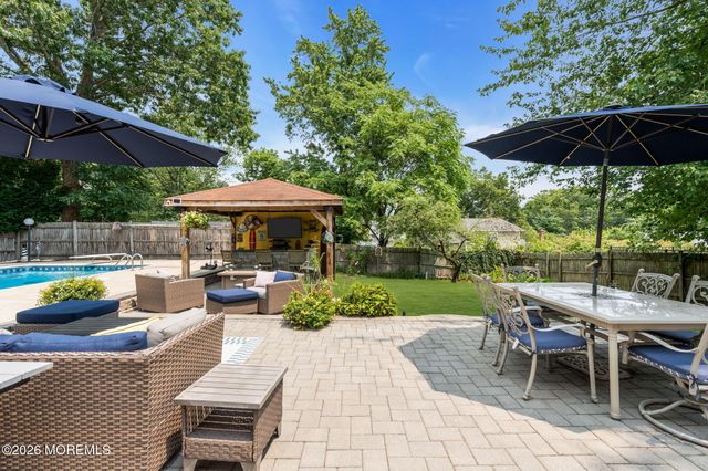 6 Detroit Court, Jackson, NJ 08527