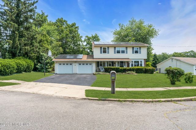 6 Detroit Court, Jackson, NJ 08527