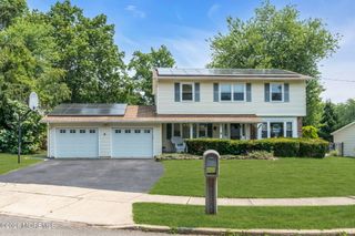 6 Detroit Court, Jackson, NJ 08527