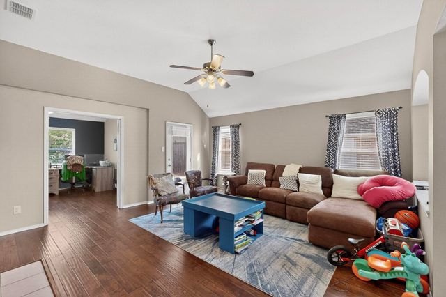 1205 Chestnut Hill Drive, Wylie, TX 75098