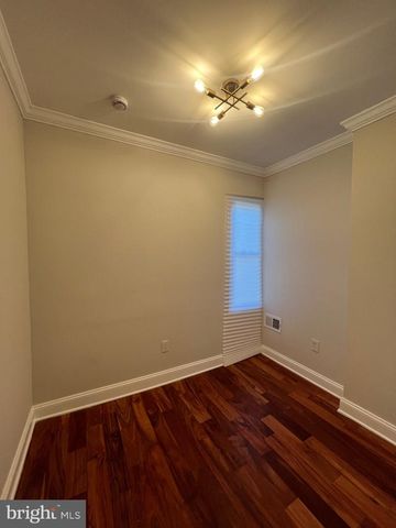 223 N MILTON AVE, Baltimore, MD 21224