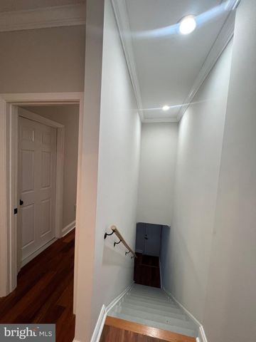 223 N MILTON AVE, Baltimore, MD 21224