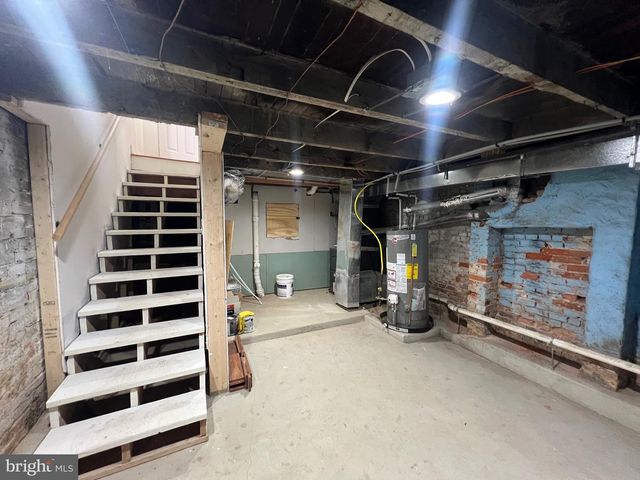 223 N MILTON AVE, Baltimore, MD 21224