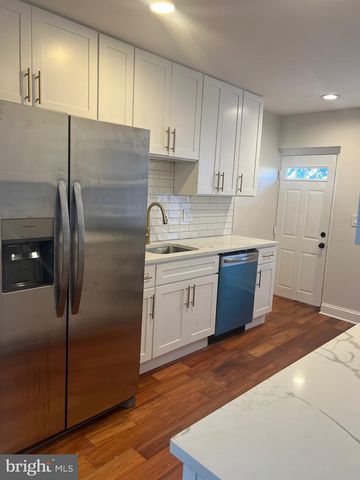 223 N MILTON AVE, Baltimore, MD 21224