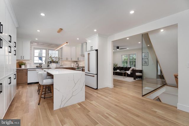 190 BAYARD LN, Princeton, NJ 08540