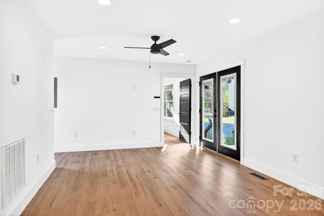 477 Oakdale Road, Waynesville, NC 28786