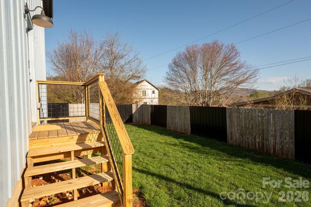 477 Oakdale Road, Waynesville, NC 28786