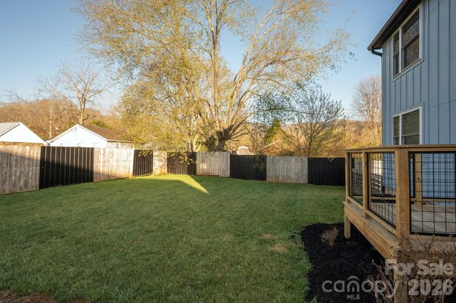 477 Oakdale Road, Waynesville, NC 28786