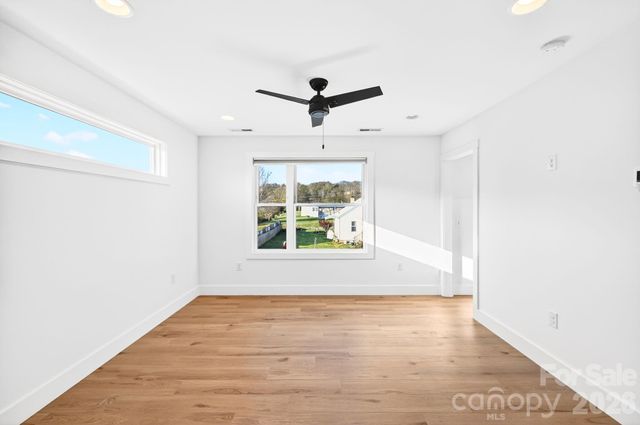 477 Oakdale Road, Waynesville, NC 28786