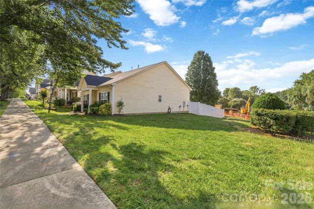 8710 Arrowhead Place Lane, Cornelius, NC 28031