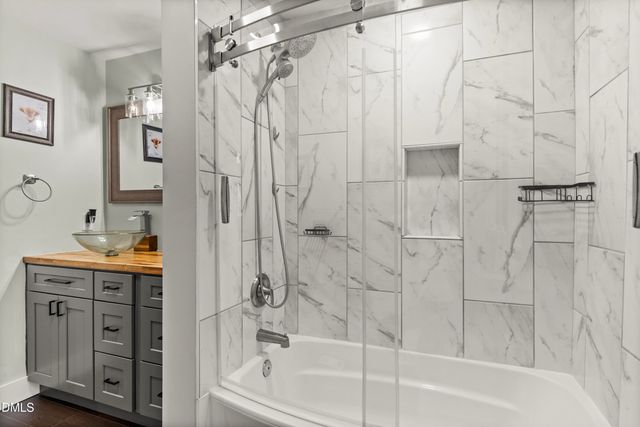 259 Heathers Folly Road, Watha, NC 28478