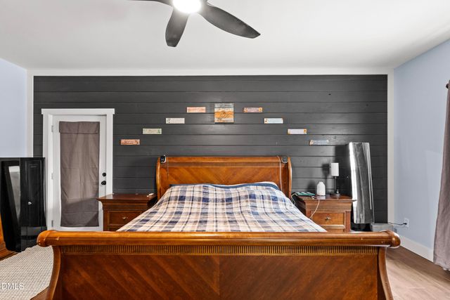 259 Heathers Folly Road, Watha, NC 28478