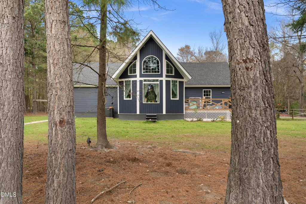 259 Heathers Folly Road, Watha, NC 28478