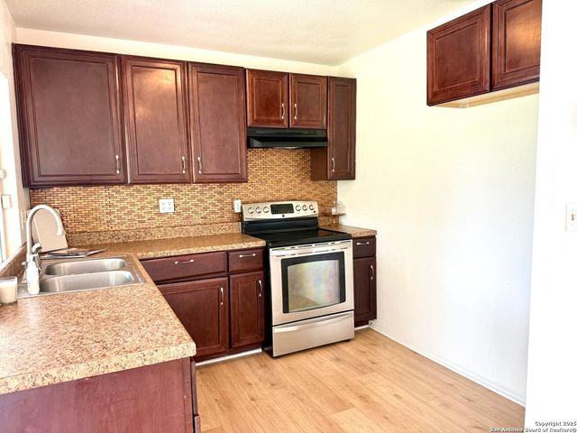 4723 Castle Rose, San Antonio, TX 78218