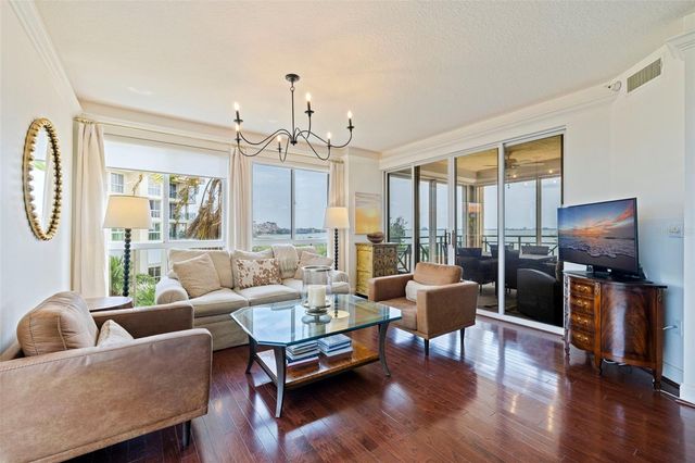 4737 DOLPHIN CAY LANE S 401, St Petersburg, FL 33711