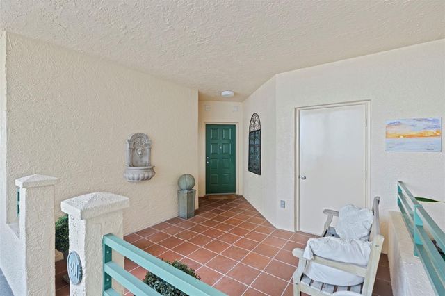 4737 DOLPHIN CAY LANE S 401, St Petersburg, FL 33711