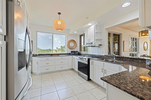4737 DOLPHIN CAY LANE S 401, St Petersburg, FL 33711